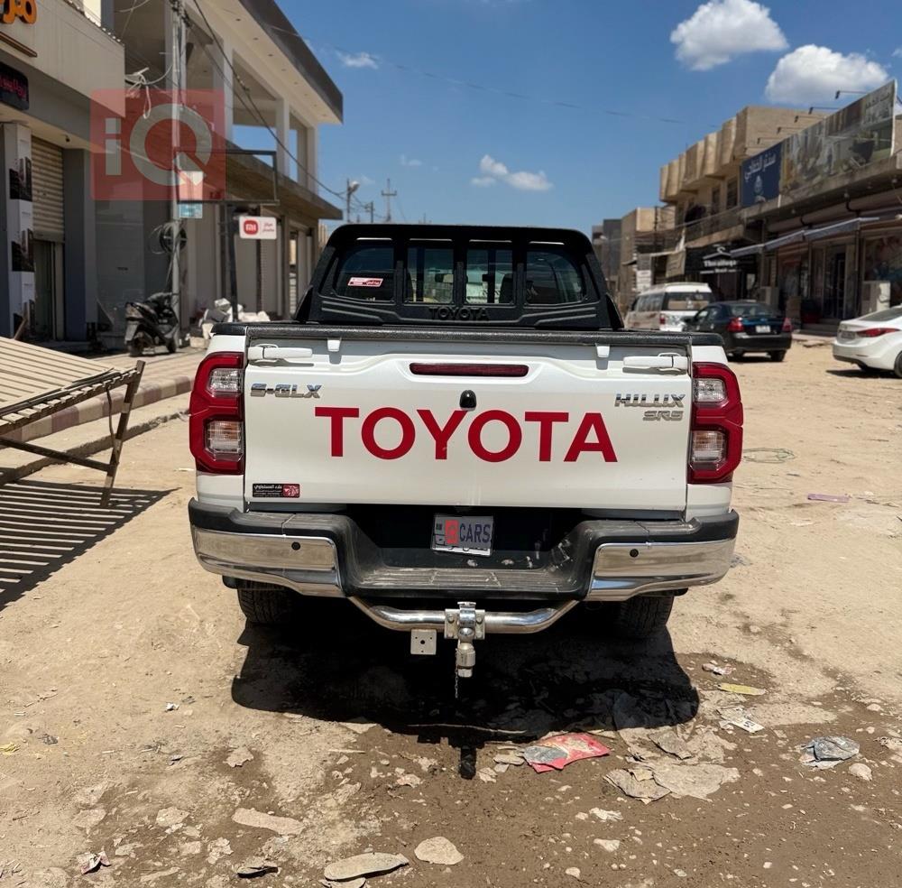 تويوتا هايلوكس